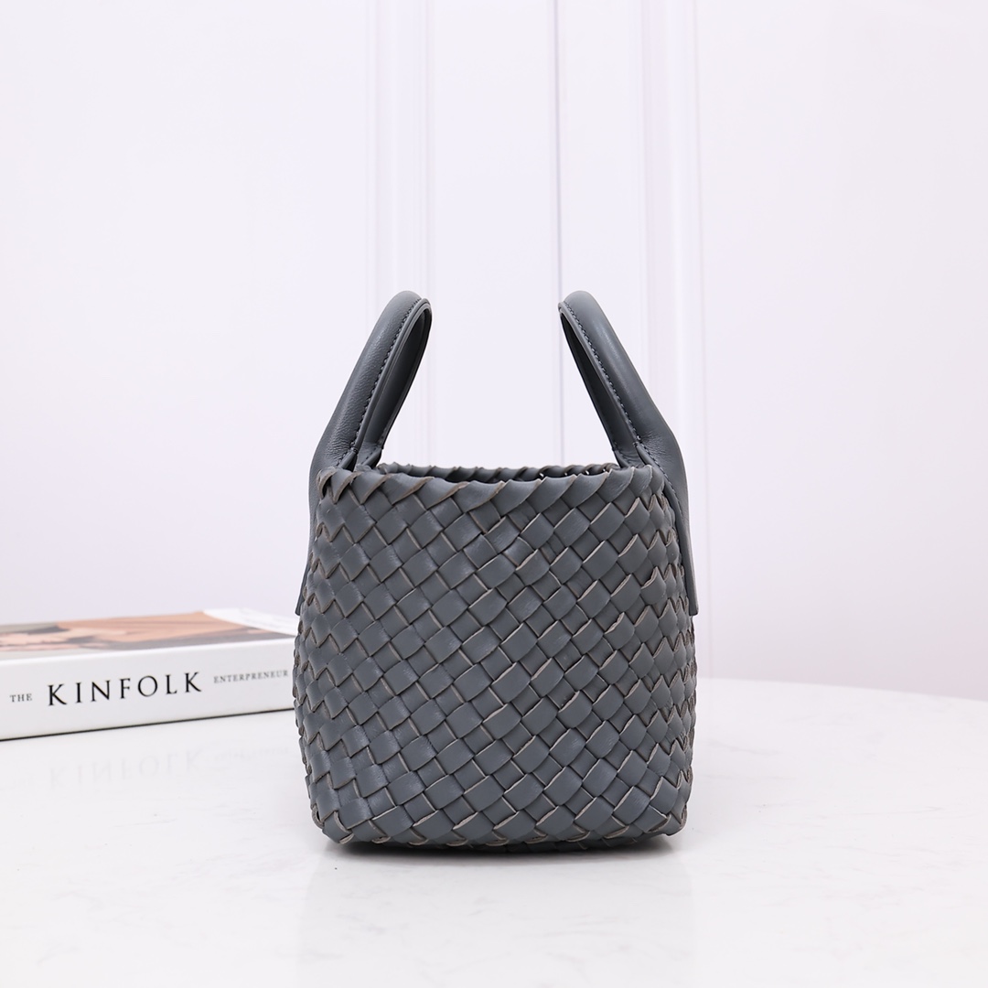 Bottega Veneta Mini Cabat - PerfectKickZ