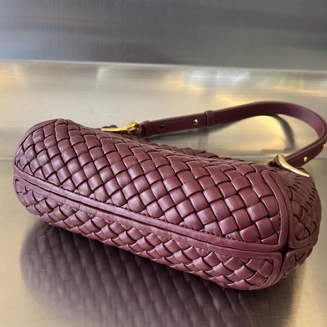 Bottega Veneta Small Clicker Shoulder Bag - PerfectKickZ