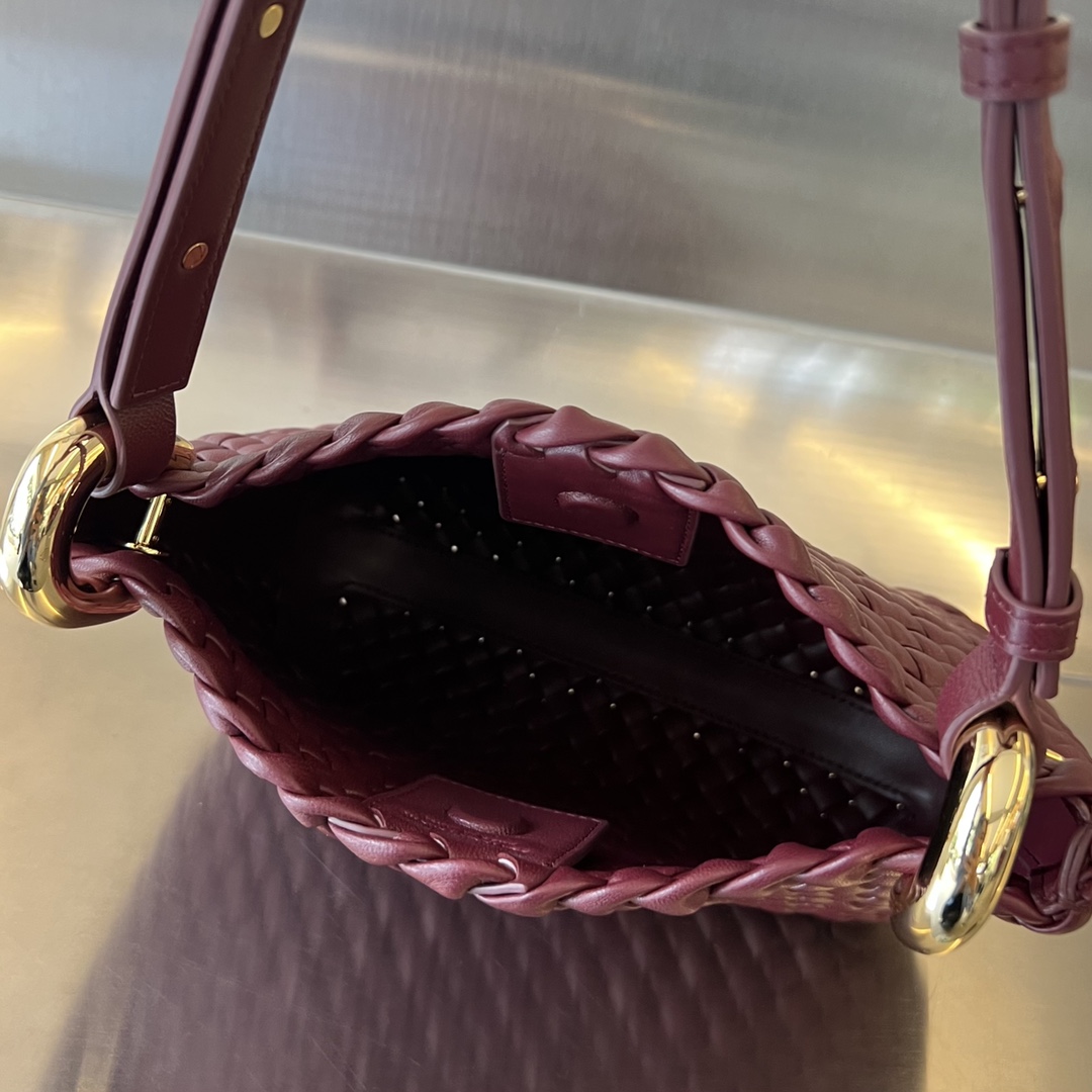 Bottega Veneta Small Clicker Shoulder Bag - PerfectKickZ