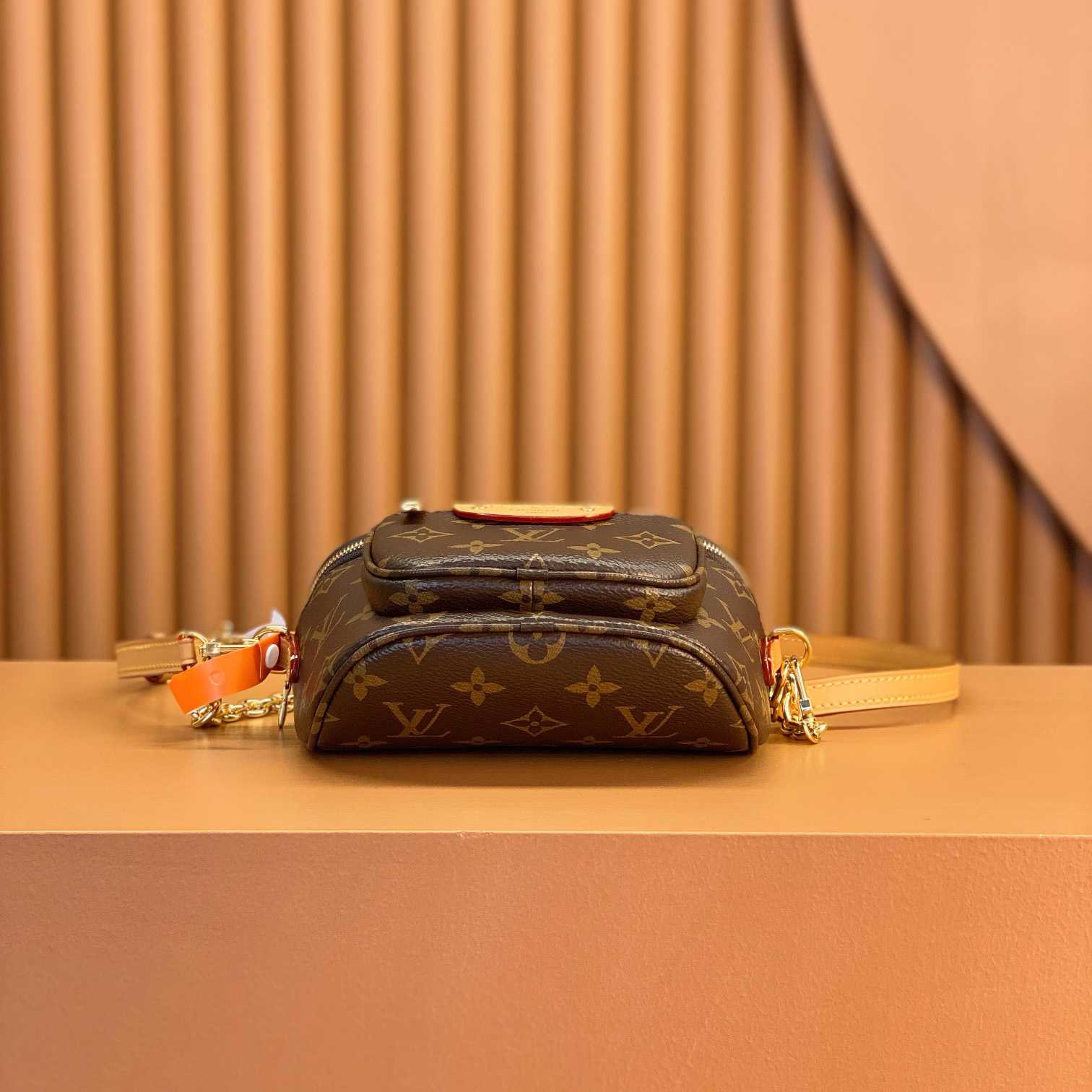 Louis Vuitton Mini Bumbag (17x12x9.5cm)      M82335 - PerfectKickZ