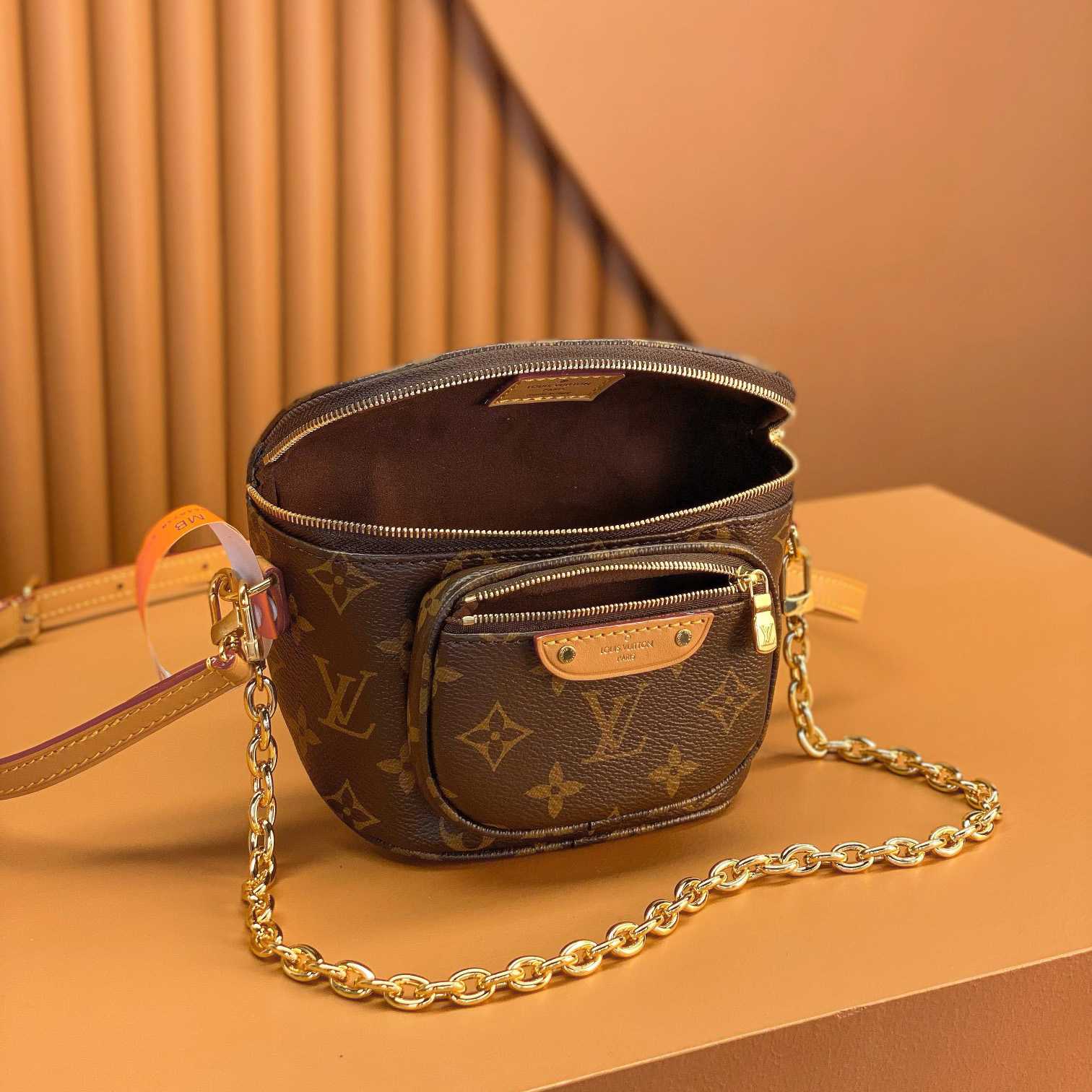 Louis Vuitton Mini Bumbag (17x12x9.5cm)      M82335 - PerfectKickZ
