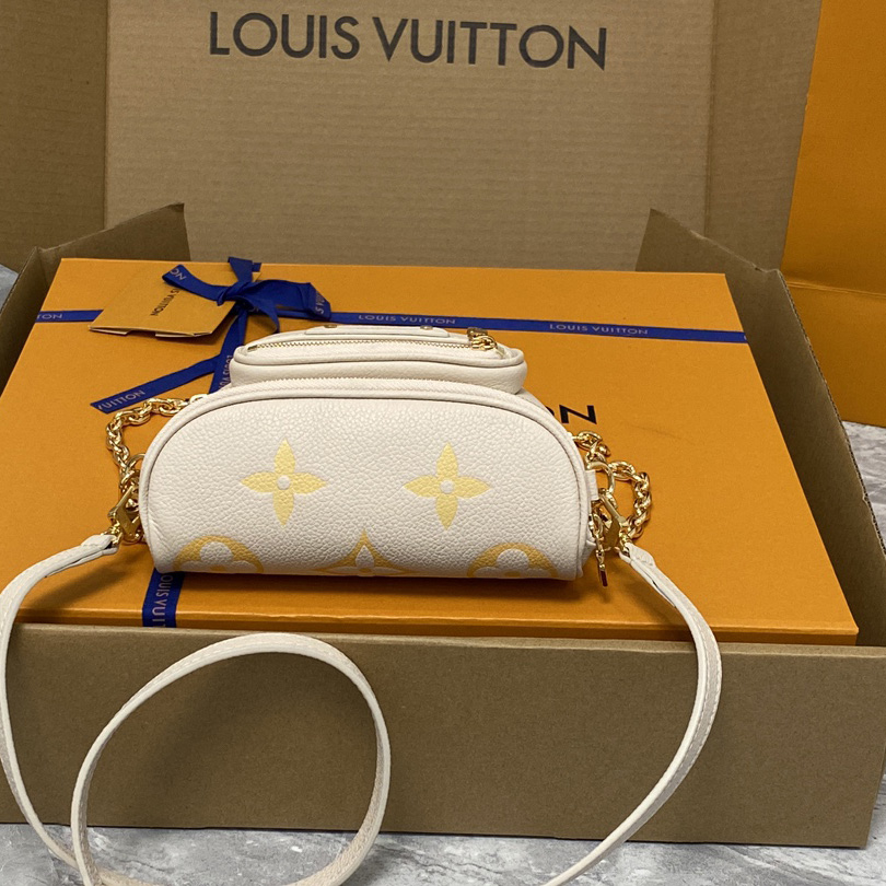 Louis Vuitton Mini Bumbag (17x12x9.5cm)      M82208 - PerfectKickZ