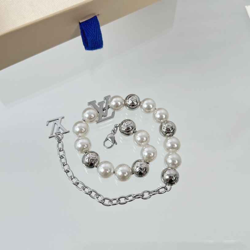 Louis Vuitton Monogram Pearls Bracelet   M0996 - PerfectKickZ