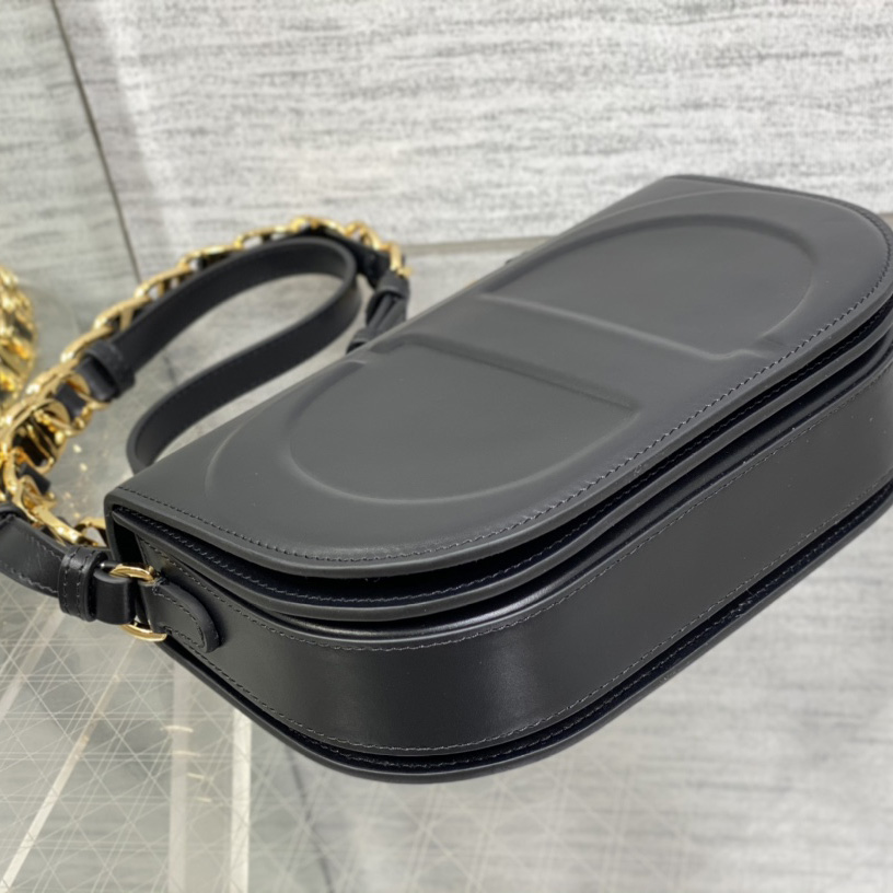 Dior CD Signature Bag With Strap - PerfectKickZ