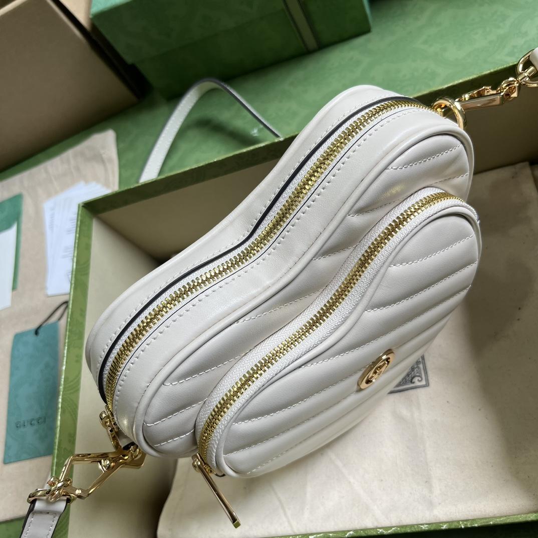 Gucci Interlocking G Mini Heart Shoulder Bag - 