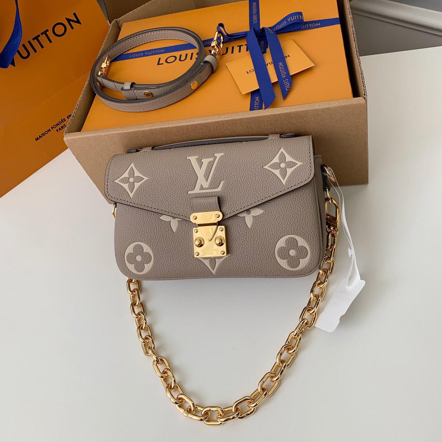 Louis Vuitton  Pochette Metis East West  (21.5 x 13.5 x 6 cm)      M23081 - PerfectKickZ