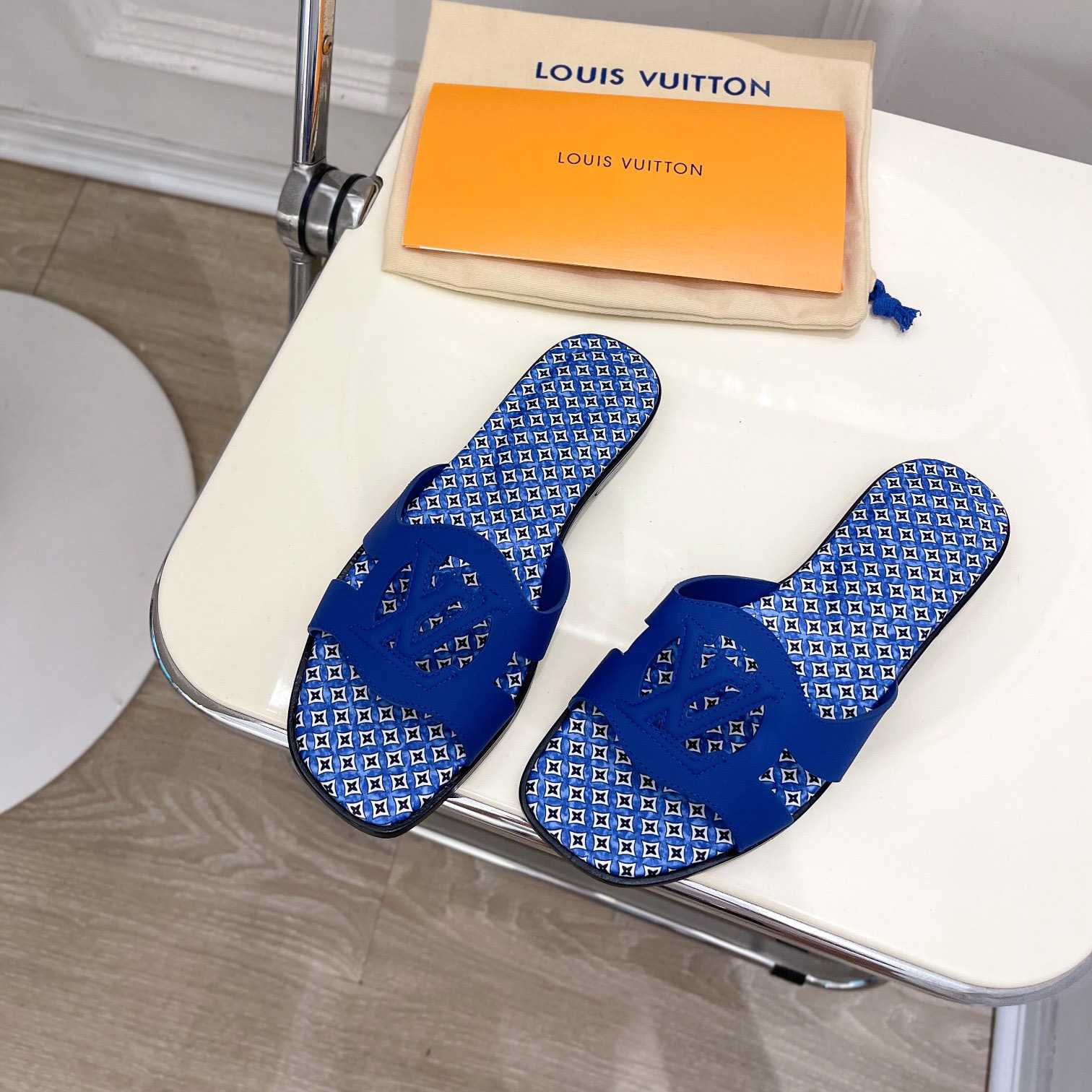 Louis Vuitton LV Isola Flat Mule - PerfectKickZ
