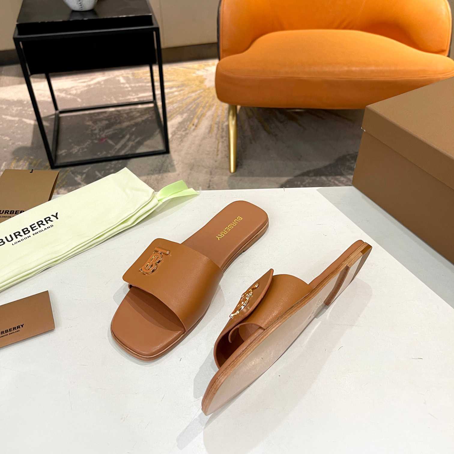 Burberry Women's Mule Sandals - PerfectKickZ