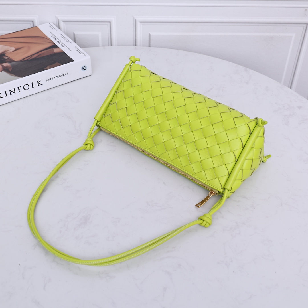 Bottega Veneta Intrecciato Napa Zip Shoulder Bag (25*12*11CM) - PerfectKickZ