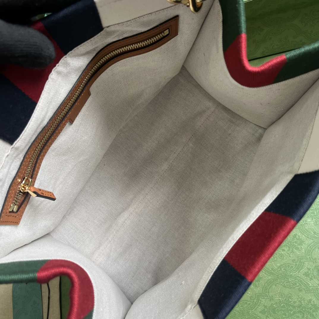 Gucci Medium Interlocking G Tote Bag (28x 34x 18.5cm) - 