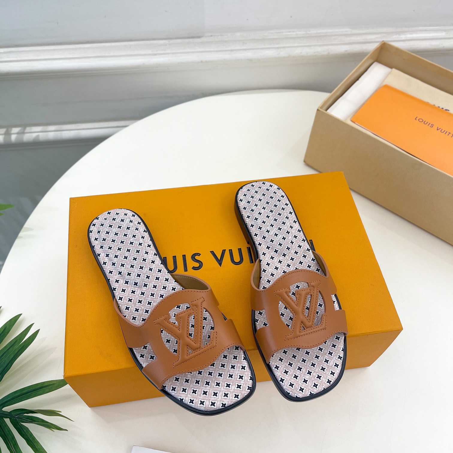 Louis Vuitton LV Isola Flat Mule - PerfectKickZ