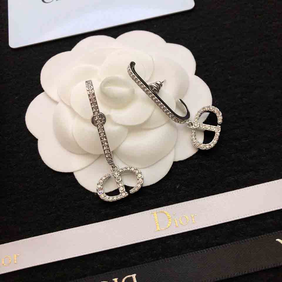 Dior 30 Montaigne Earrings - PerfectKickZ