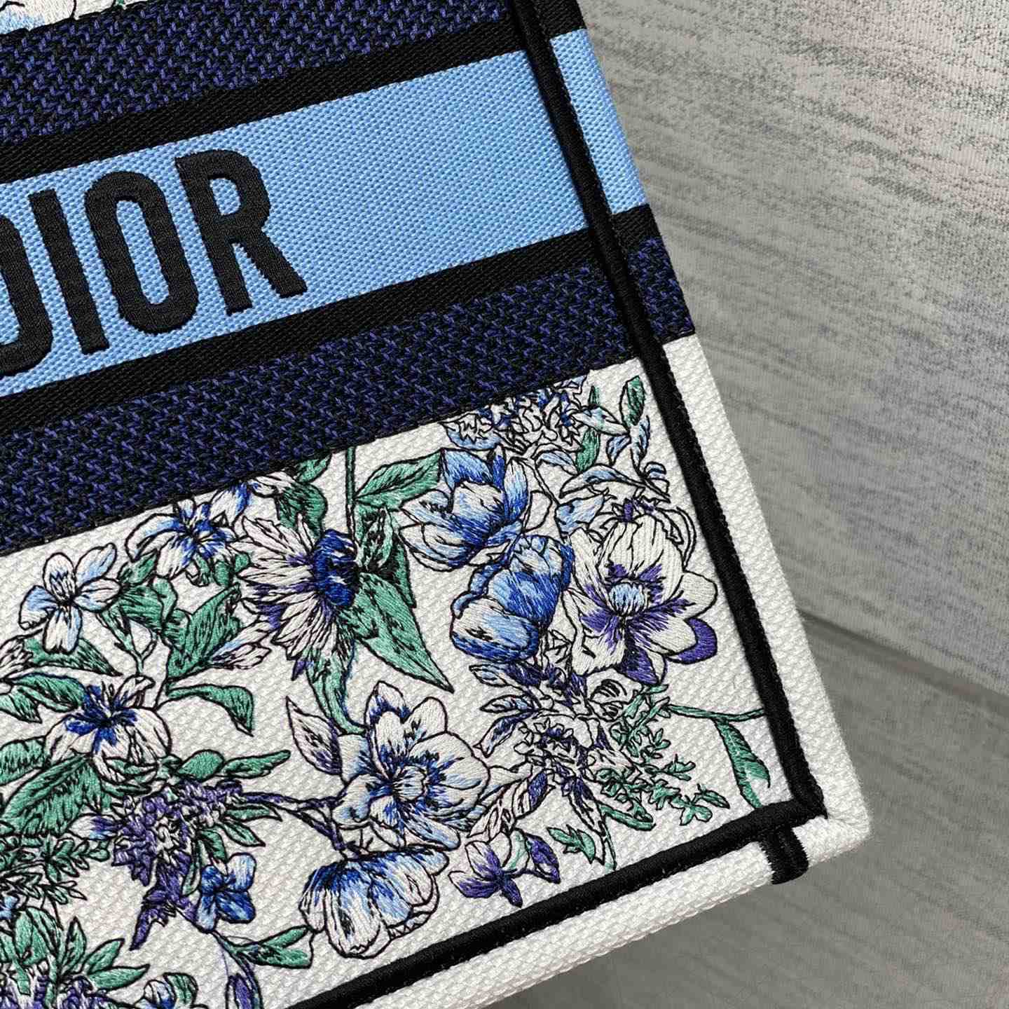 Dior Medium Dior Book Tote - PerfectKickZ