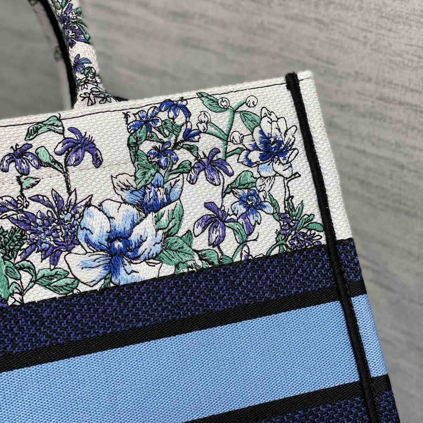 Dior Medium Dior Book Tote - PerfectKickZ