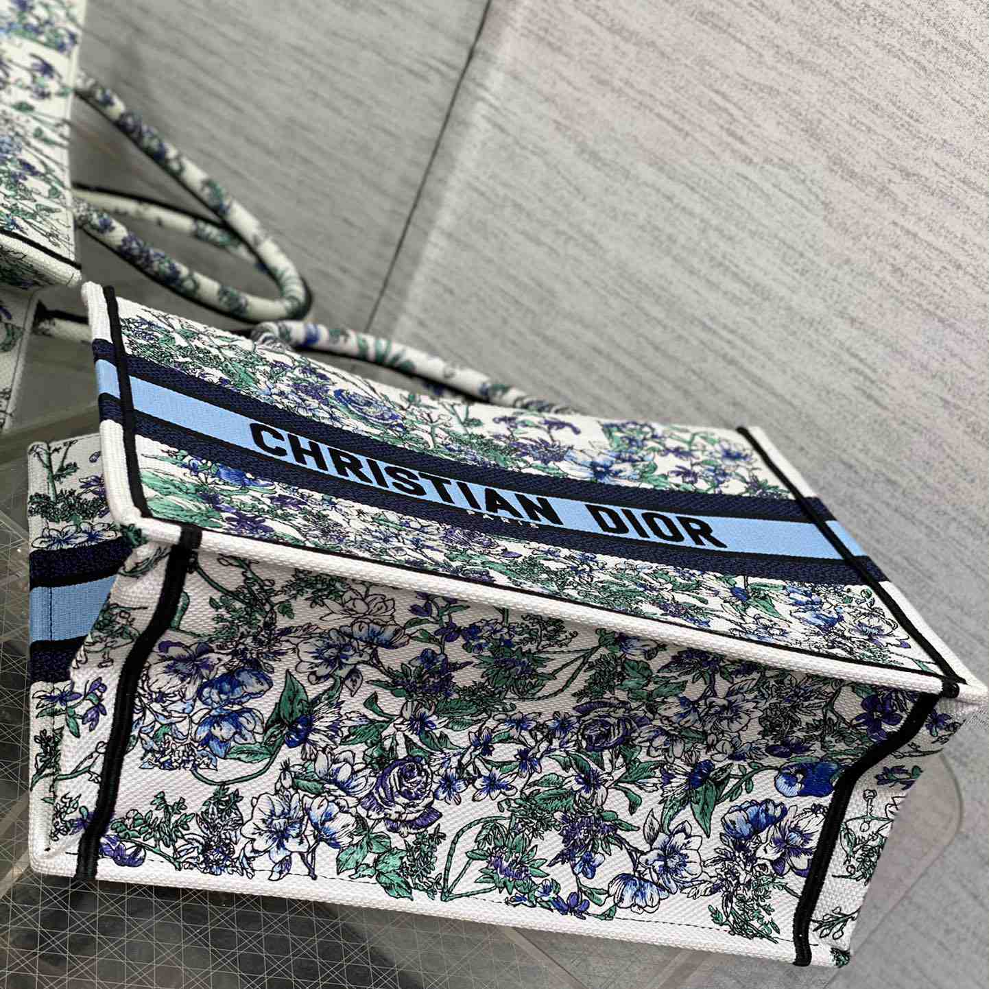 Dior Medium Dior Book Tote - PerfectKickZ