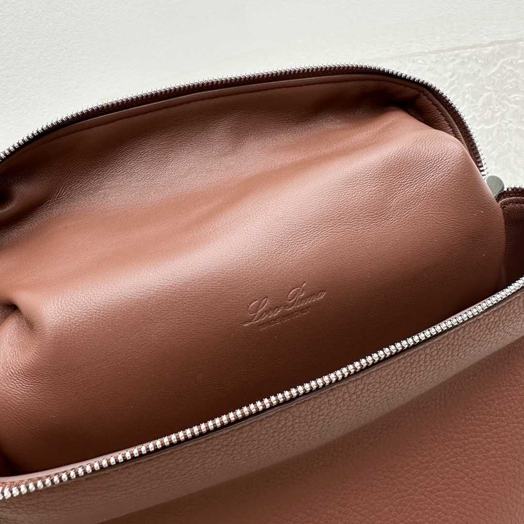 Loro Piana Extra Pocket Backpack L23.5   (23×8×22cm) - PerfectKickZ