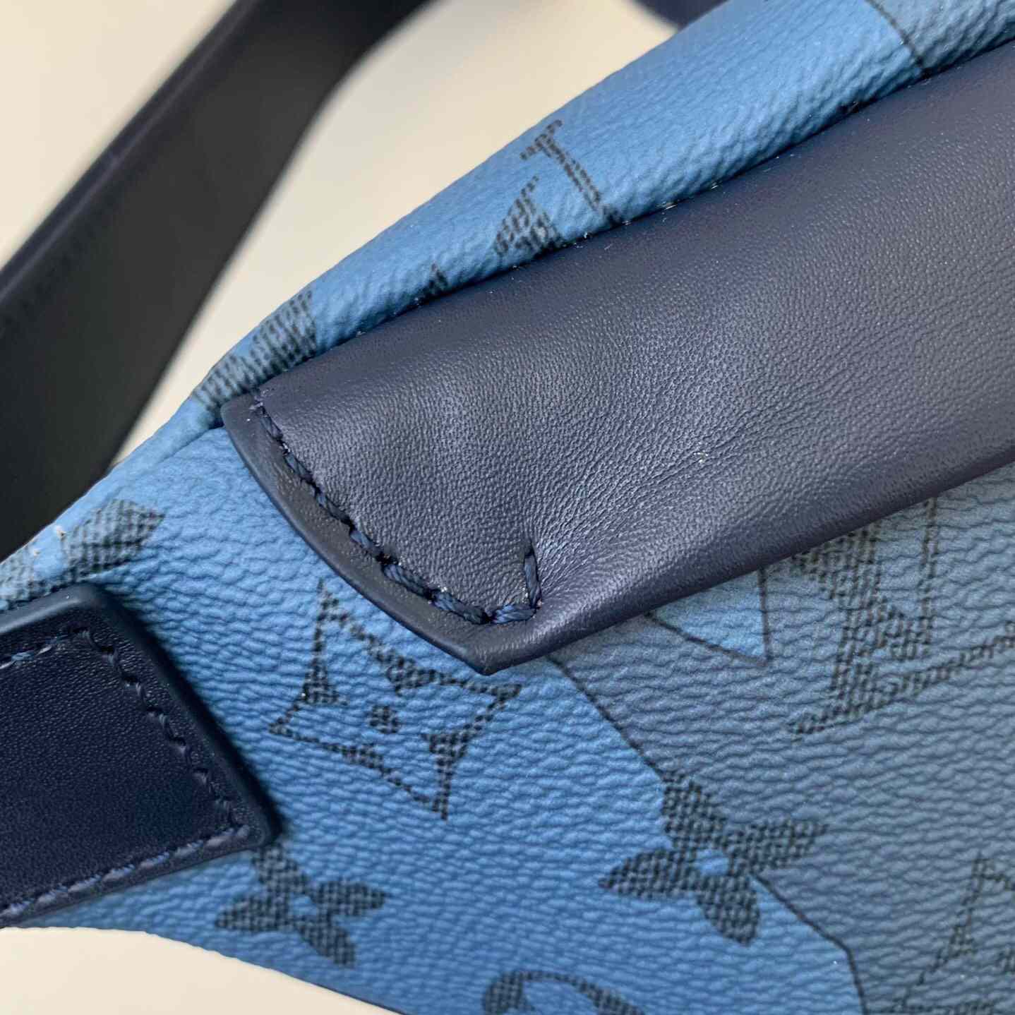 Louis Vuitton Discovery Bumbag  (44*15*9cm)   M22576 - PerfectKickZ