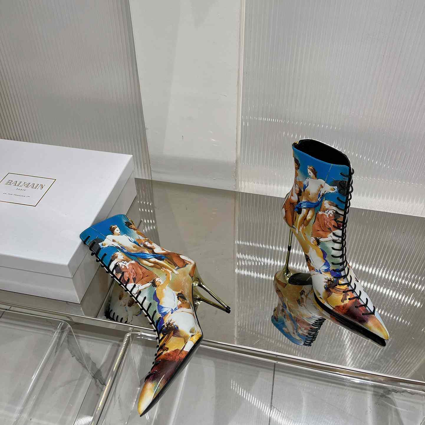 Balmain Uria Ankle Boots In Sky Print Leather - 