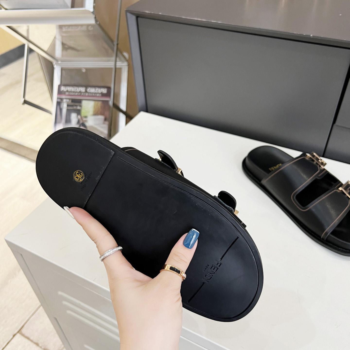Fendi Feel Black Leather Slides - PerfectKickZ