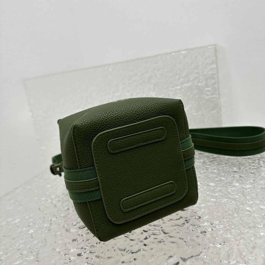 Loro Piana Micro Bale Bag  (14cm*14cm*18cm) - PerfectKickZ