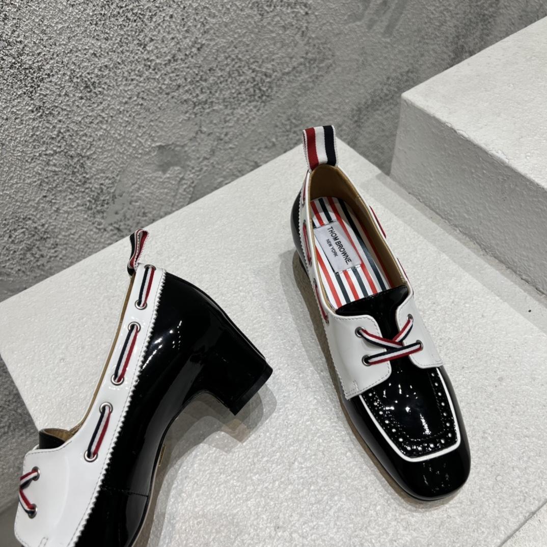 Thom Browne Black And White Soft Patent Leather 40mm Block Heel Boat Shoe - PerfectKickZ