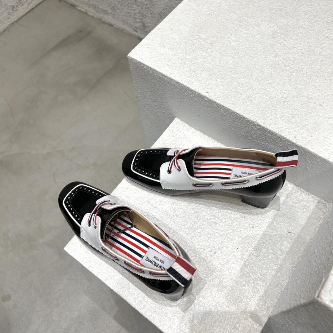 Thom Browne Black And White Soft Patent Leather 40mm Block Heel Boat Shoe - PerfectKickZ