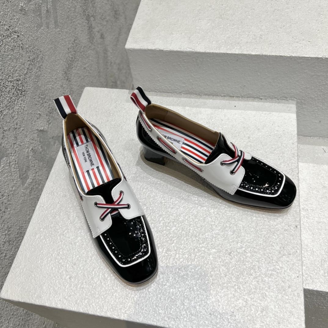 Thom Browne Black And White Soft Patent Leather 40mm Block Heel Boat Shoe - PerfectKickZ