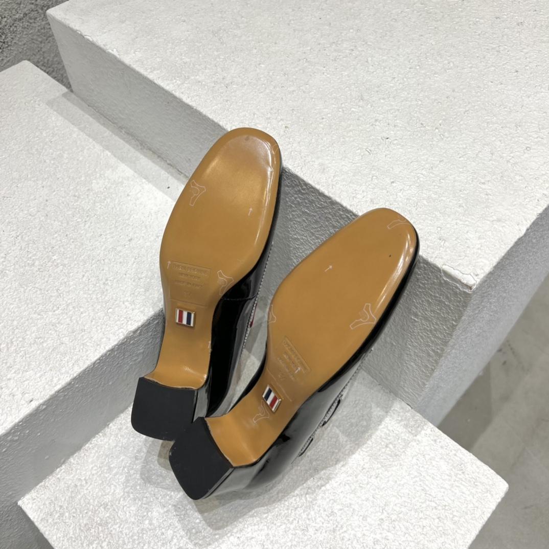 Thom Browne Black And White Soft Patent Leather 40mm Block Heel Boat Shoe - PerfectKickZ