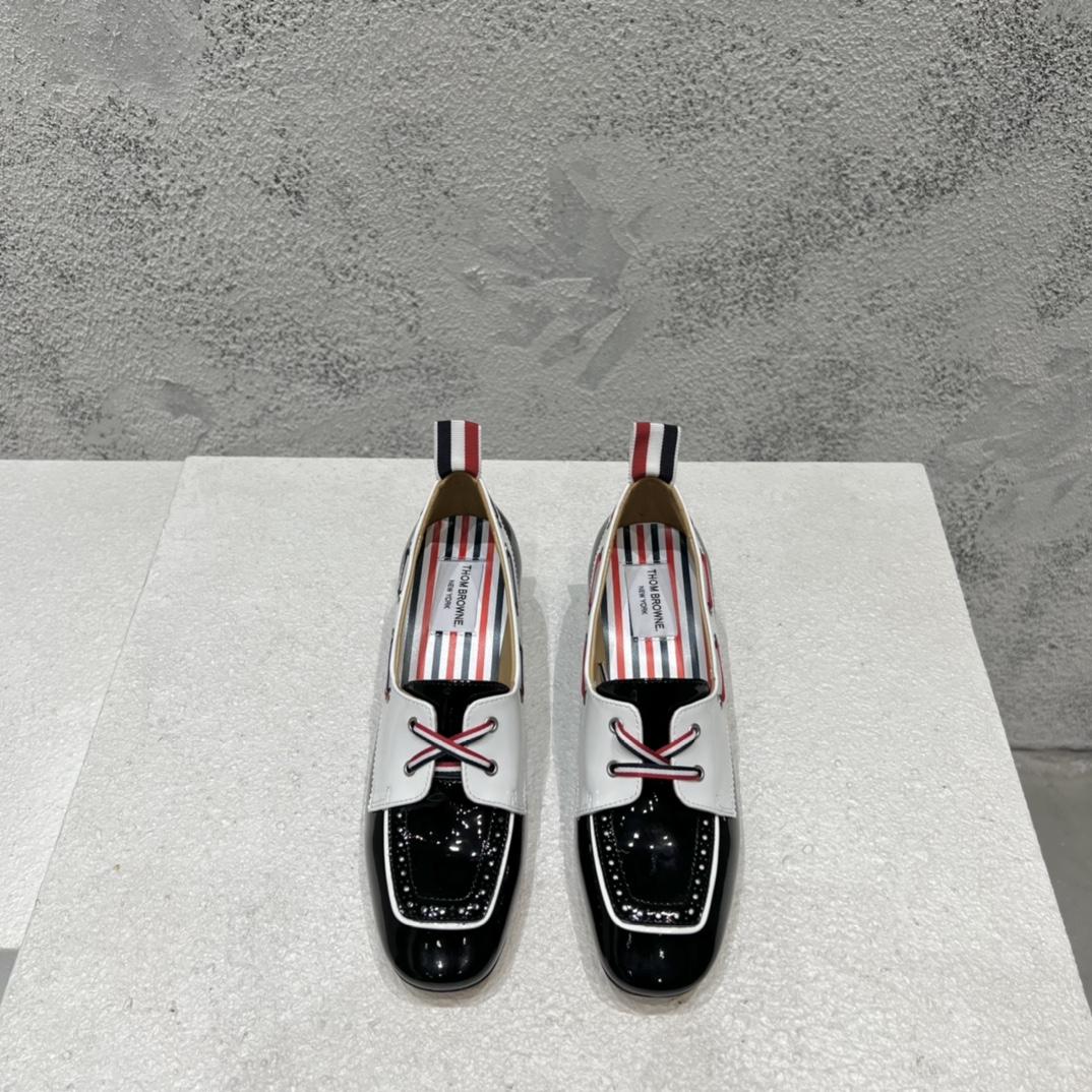 Thom Browne Black And White Soft Patent Leather 40mm Block Heel Boat Shoe - PerfectKickZ
