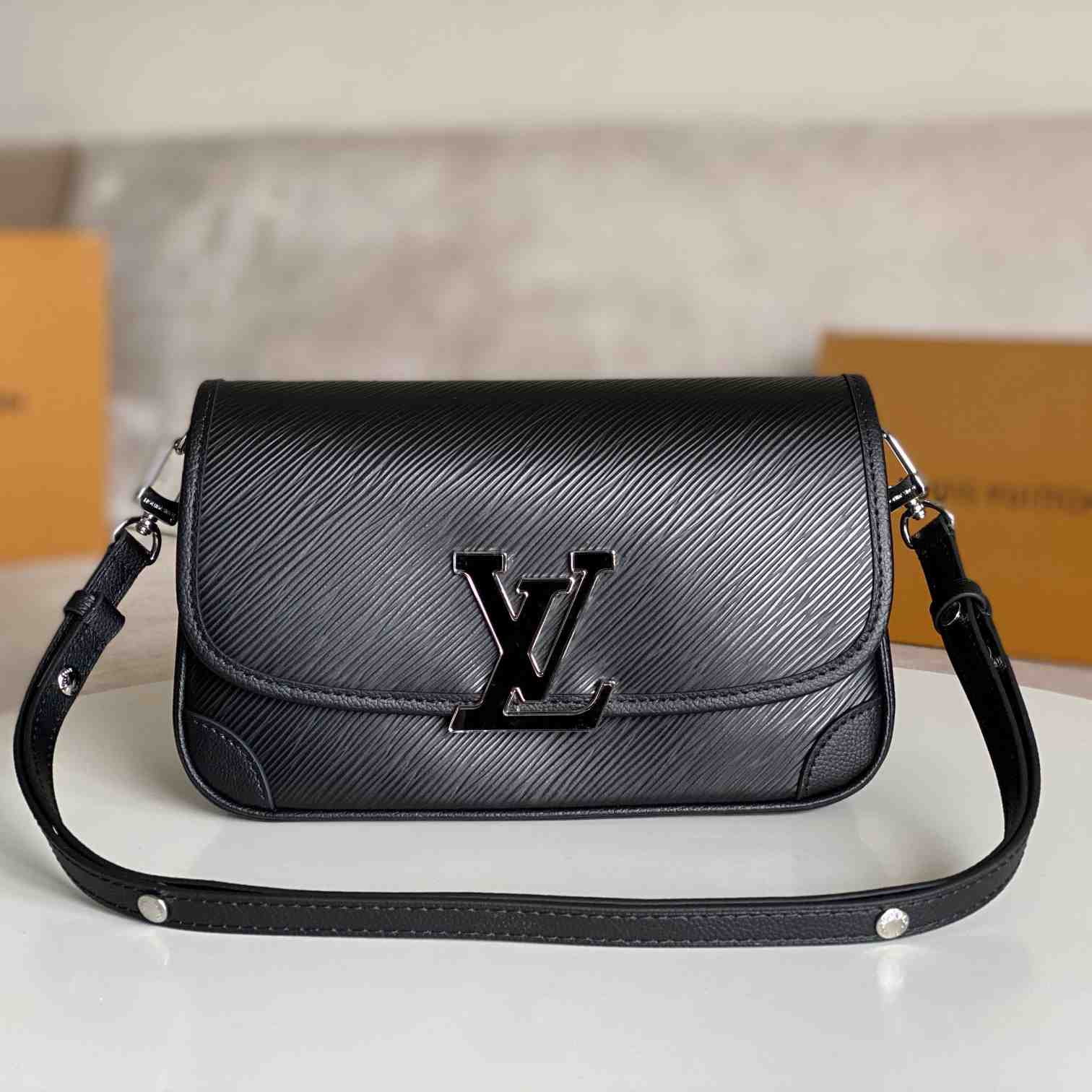 Louis Vuitton Buci    M59386 - PerfectKickZ