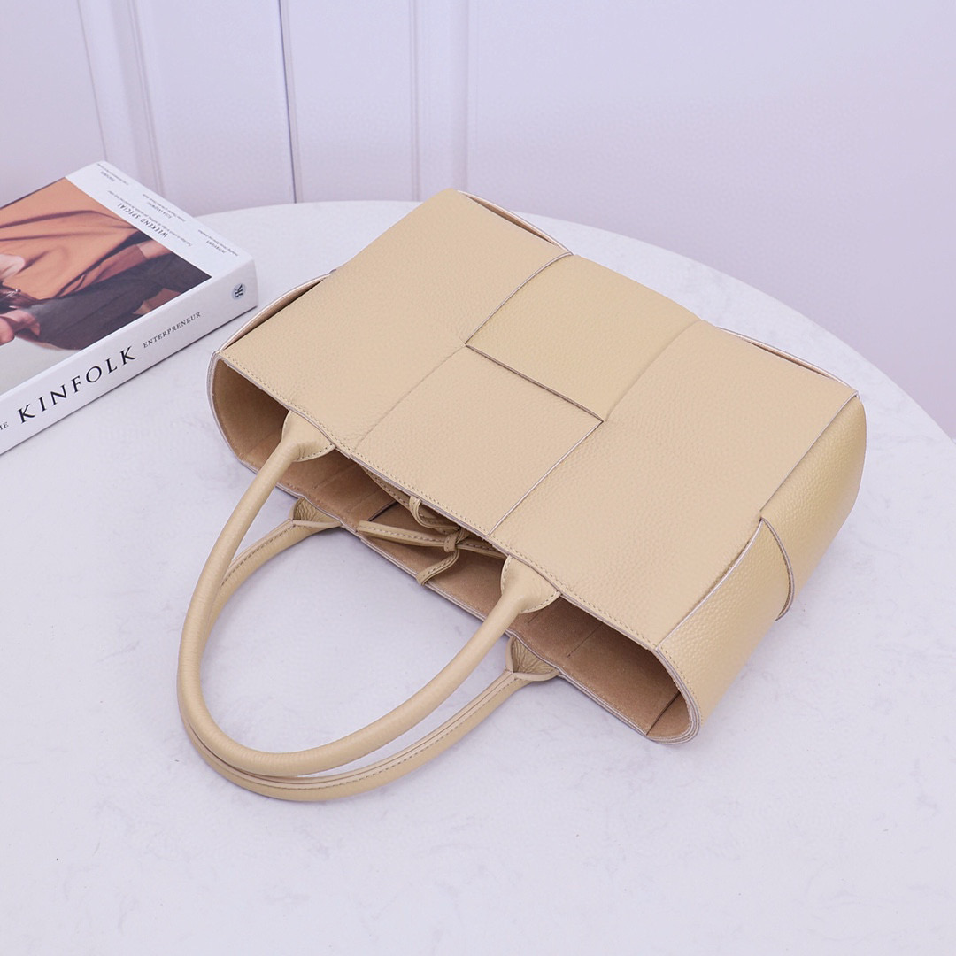 Bottega Veneta Small Arco Tote Bag  - PerfectKickZ