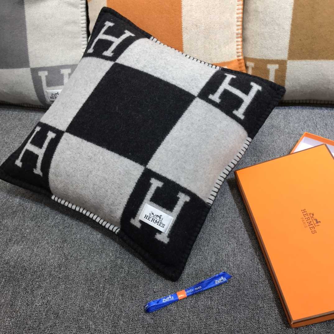 Hermes Avalon Pillow - PerfectKickZ