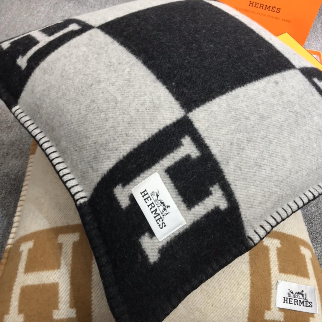 Hermes Avalon Pillow - PerfectKickZ