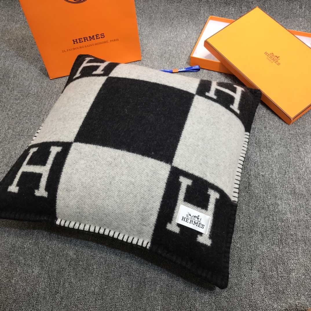 Hermes Avalon Pillow - PerfectKickZ