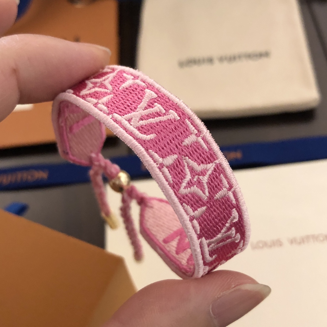 Louis Vuitton LV Buddy Bracelet    M1056Z - PerfectKickZ