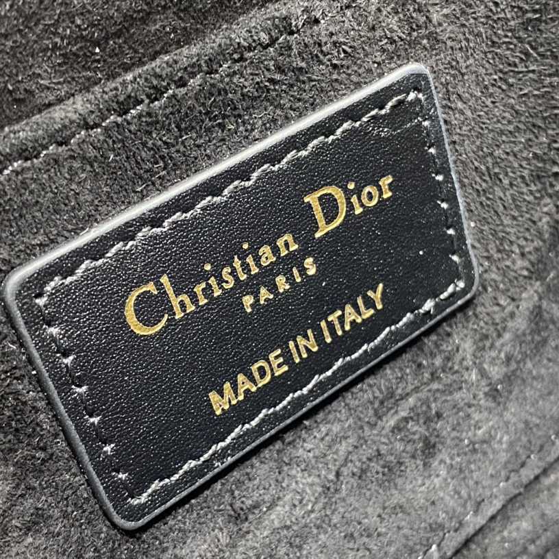 Dior Small 30 Montaigne Avenue Bag - PerfectKickZ