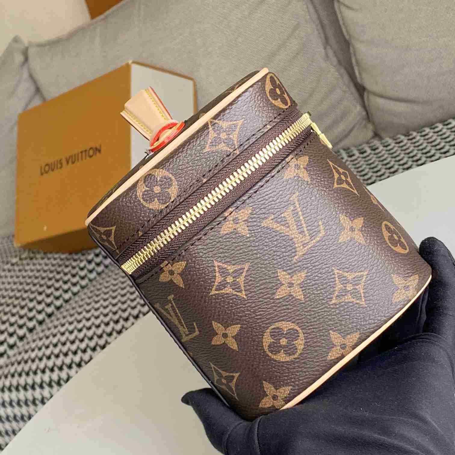 Louis Vuitton Nice Mini Toiletry Pouch  M44495 - PerfectKickZ