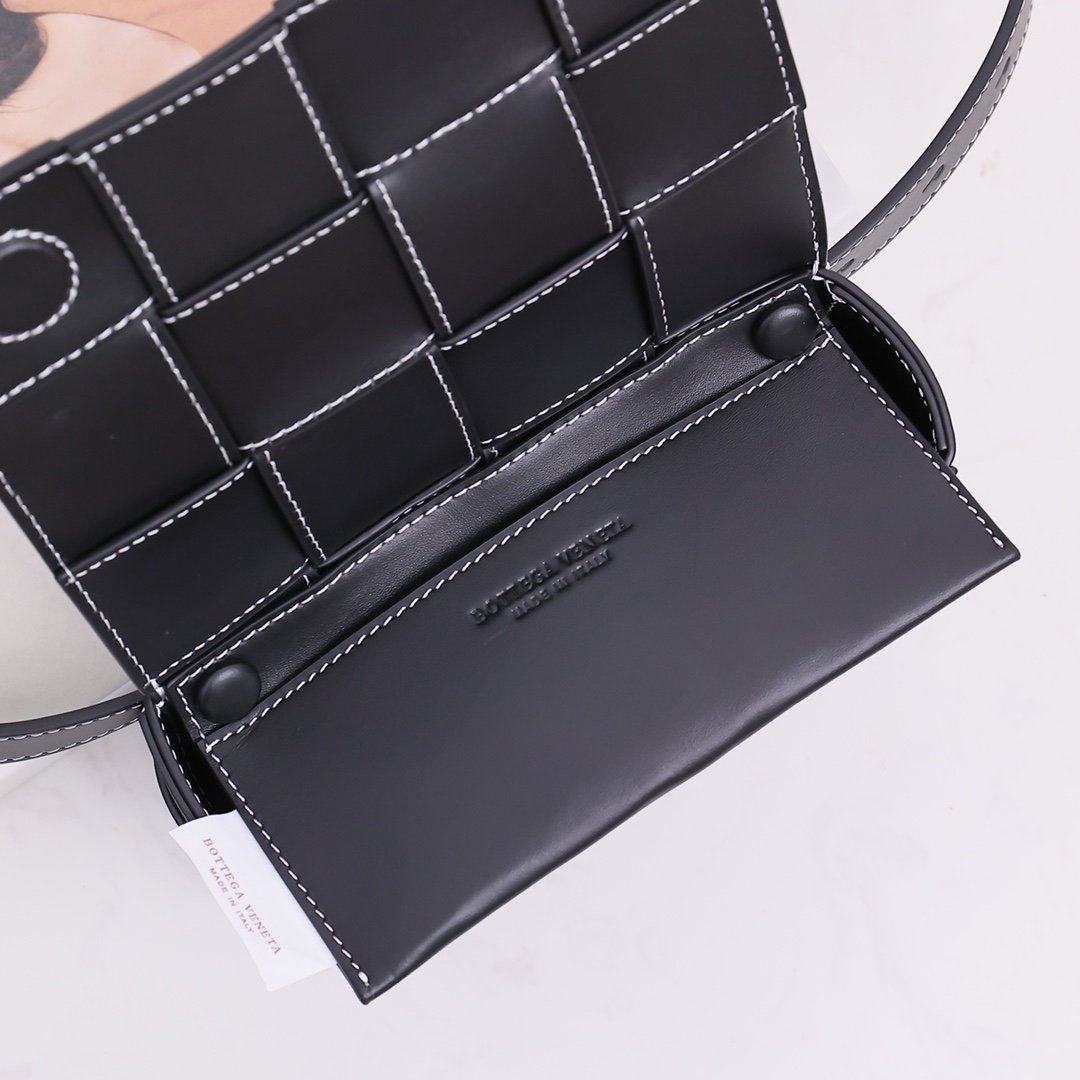 Bottega Veneta Cassette Belt Bag - PerfectKickZ