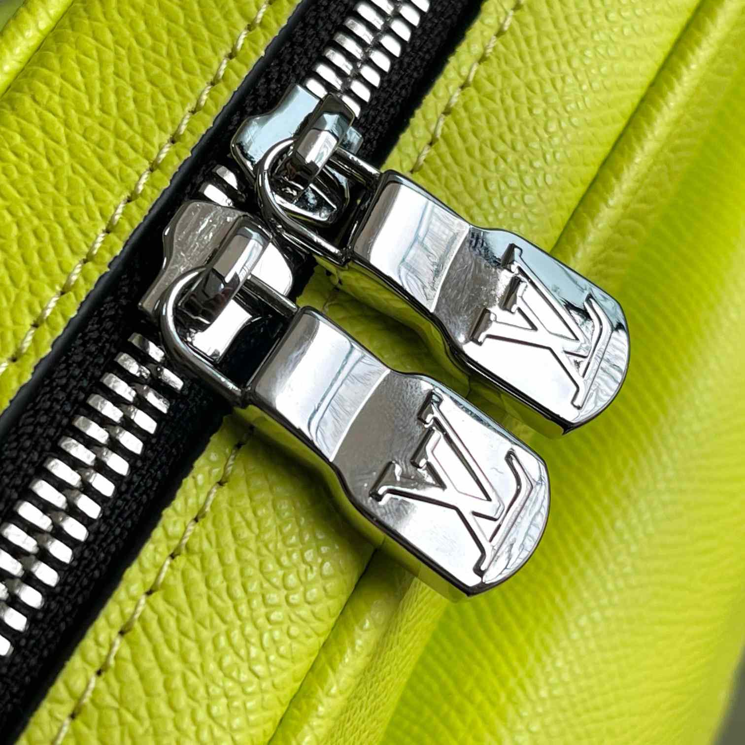 Louis Vuitton Multi Pochette Accessoires   (29.5-20-10.5cm) M57631 - PerfectKickZ