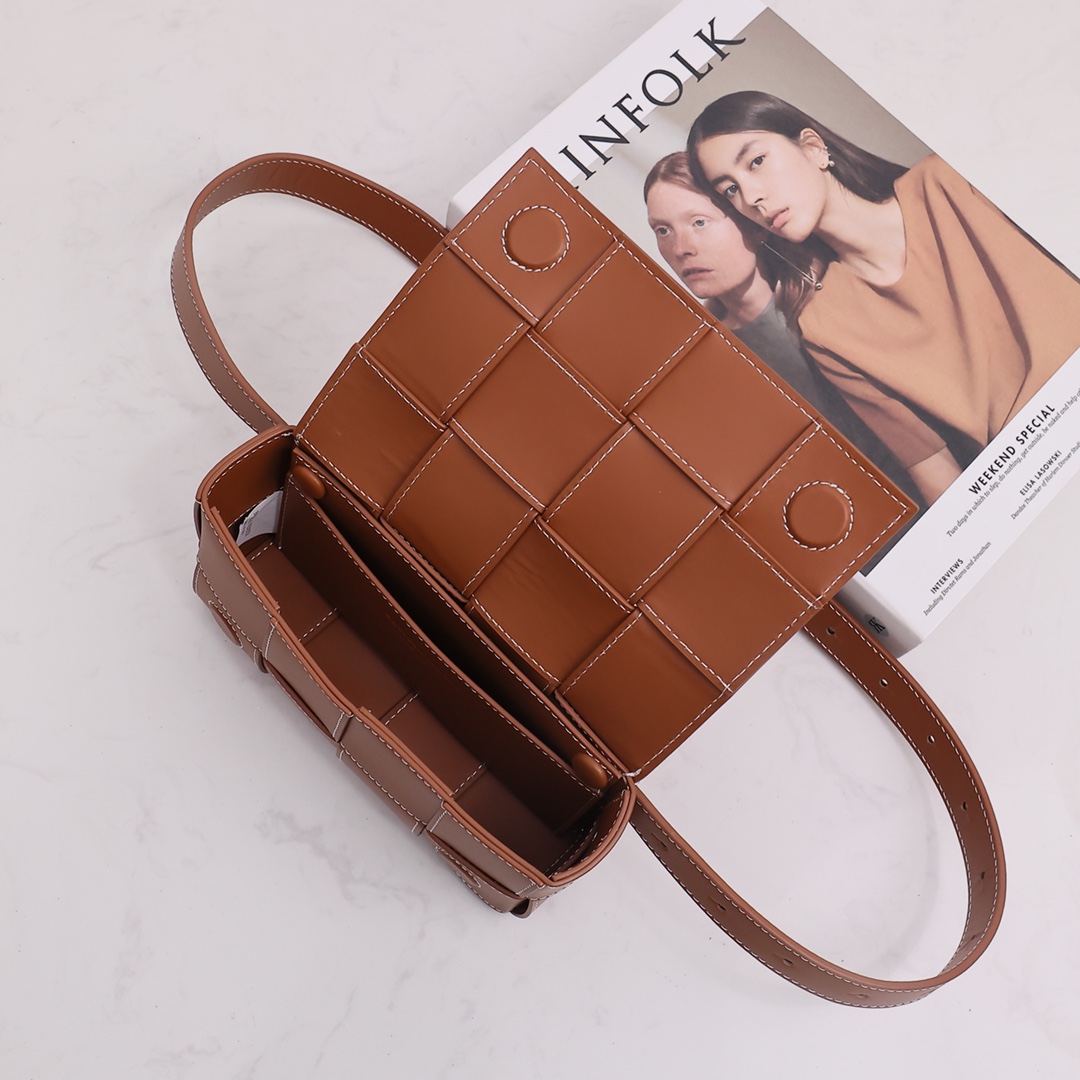 Bottega Veneta Cassette Belt Bag - PerfectKickZ