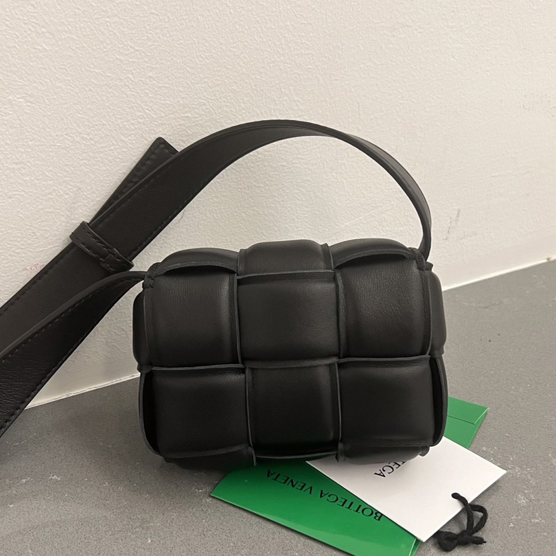 Bottega Veneta Padded Cassette Bag(12*8*4cm) - 