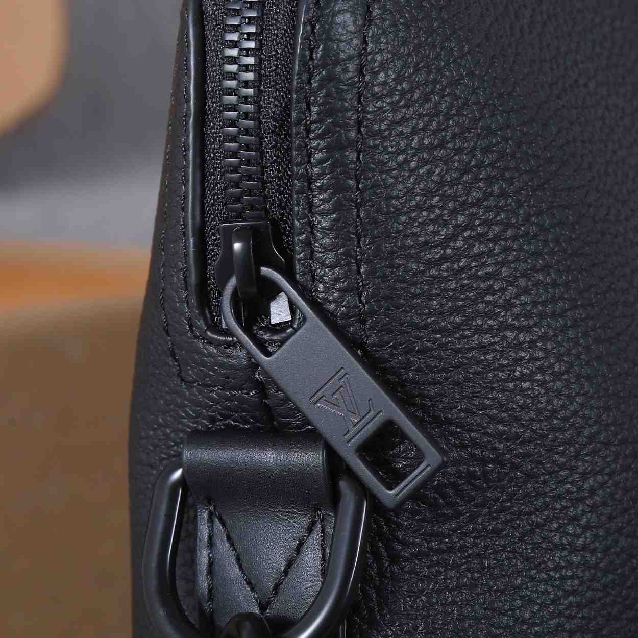 Louis Vuitton Takeoff Briefcase     M59159 - PerfectKickZ