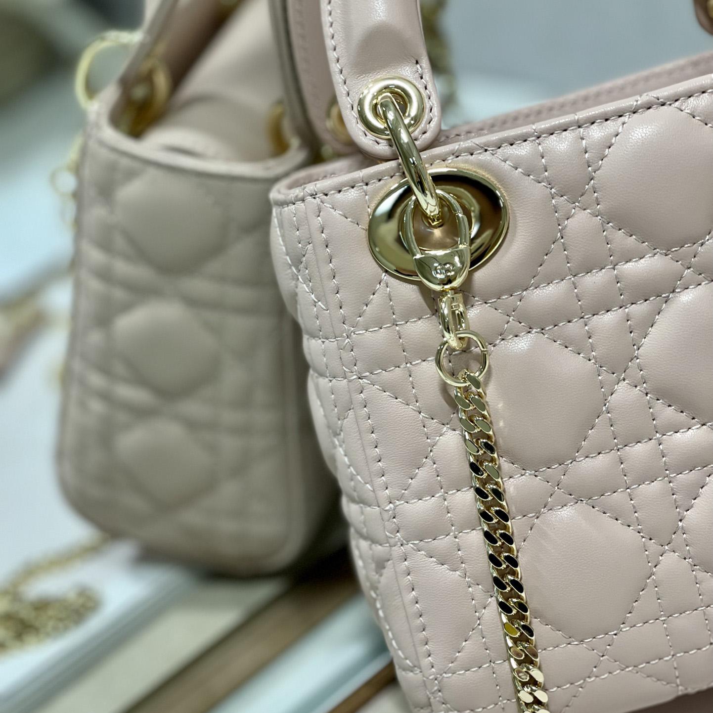 Dior Lady Dior Bag  (17 x 7.5x 14cm) - PerfectKickZ