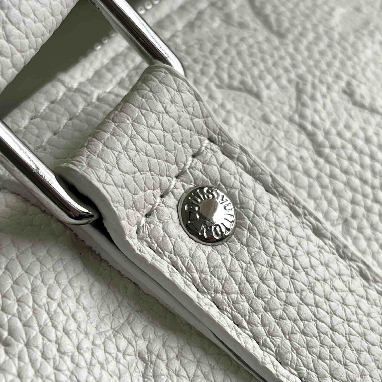 Louis Vuitton LV x YK Bandoulière Keepall 50    M21678 - PerfectKickZ