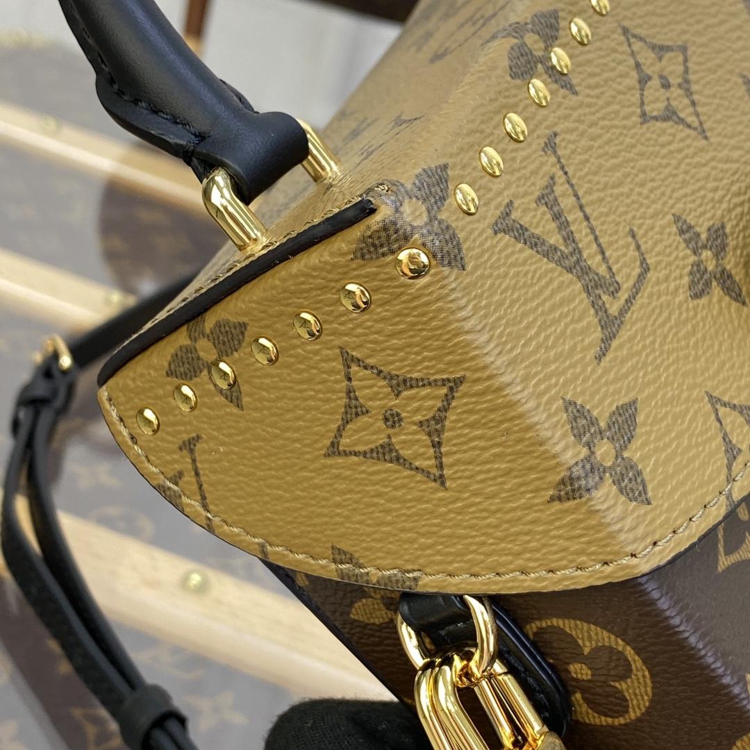 Louis Vuitton Camera Box (12.5 x 17.6 x 6cm)      M82465  - PerfectKickZ