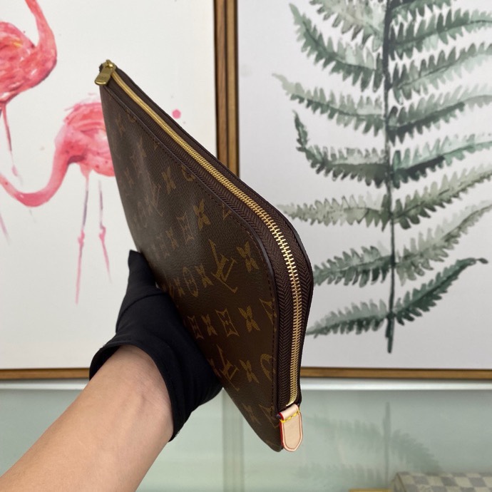 Louis Vuitton Monogram Pouch (24 x 1 x 17cm)M44191 - PerfectKickZ