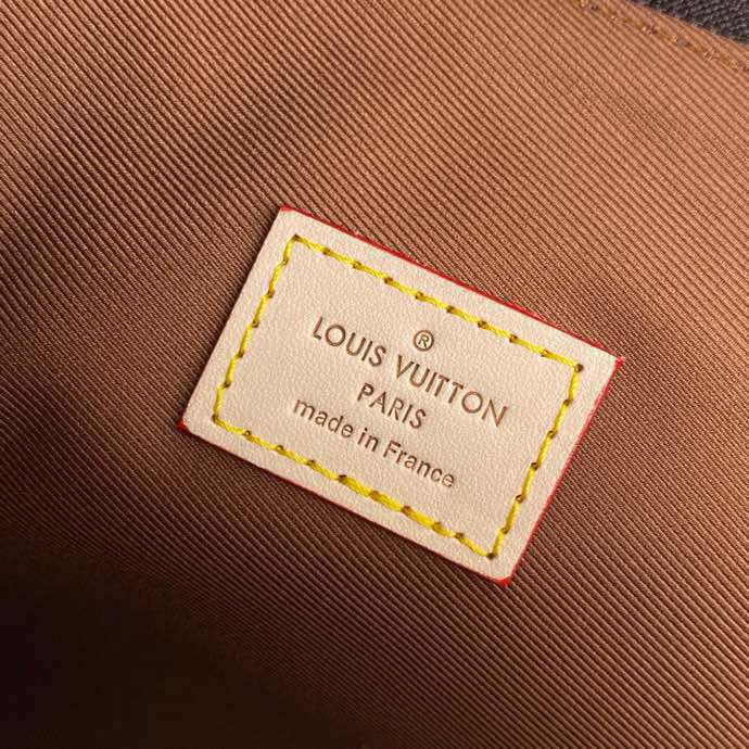Louis Vuitton Monogram Pouch (24 x 1 x 17cm)M44191 - 