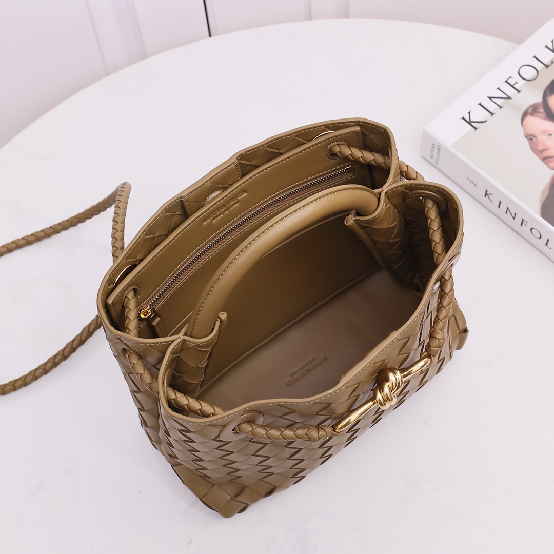 Bottega Veneta Small Andiamo - PerfectKickZ