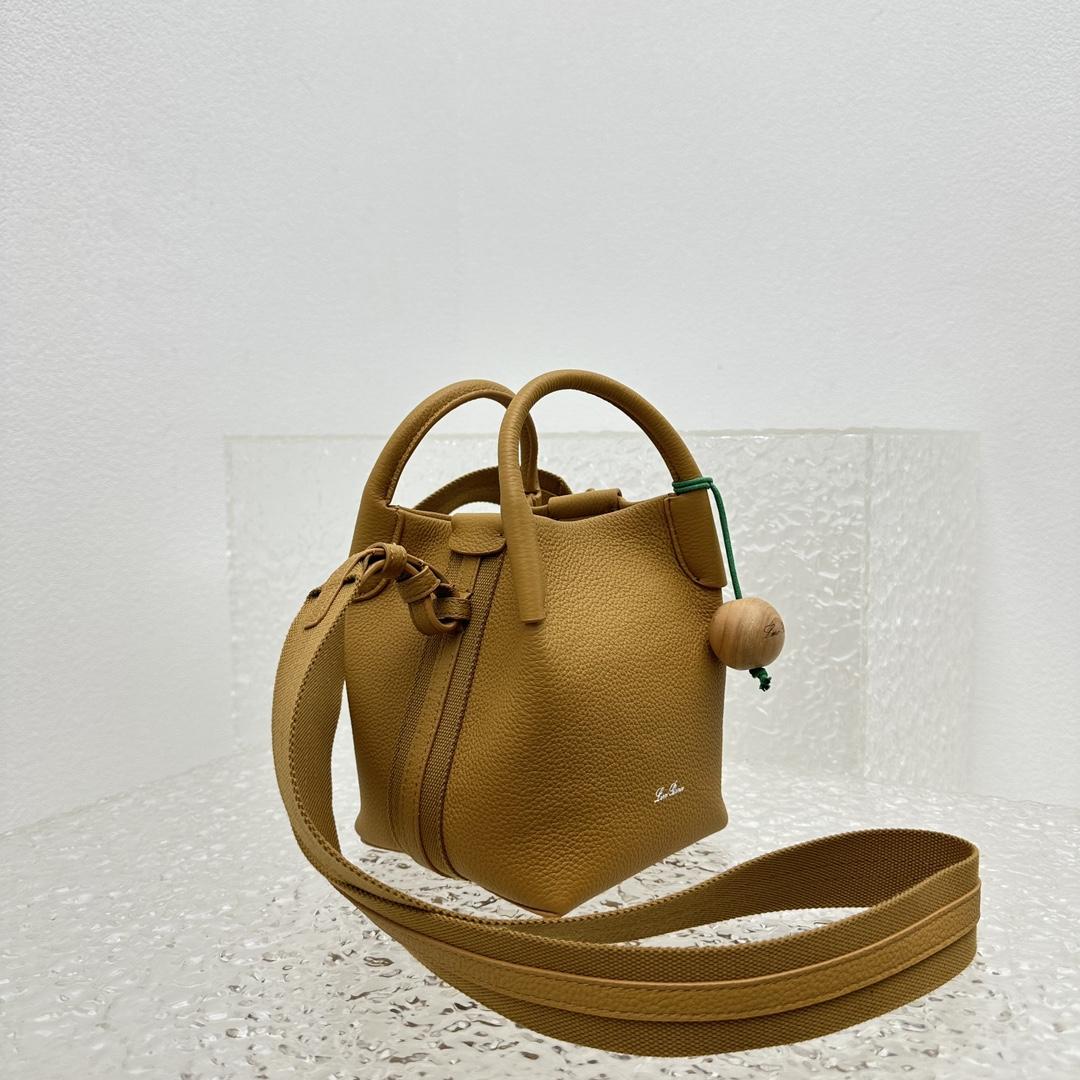 Loro Piana Micro Bale Bag  (14cm*14cm*18cm) - 