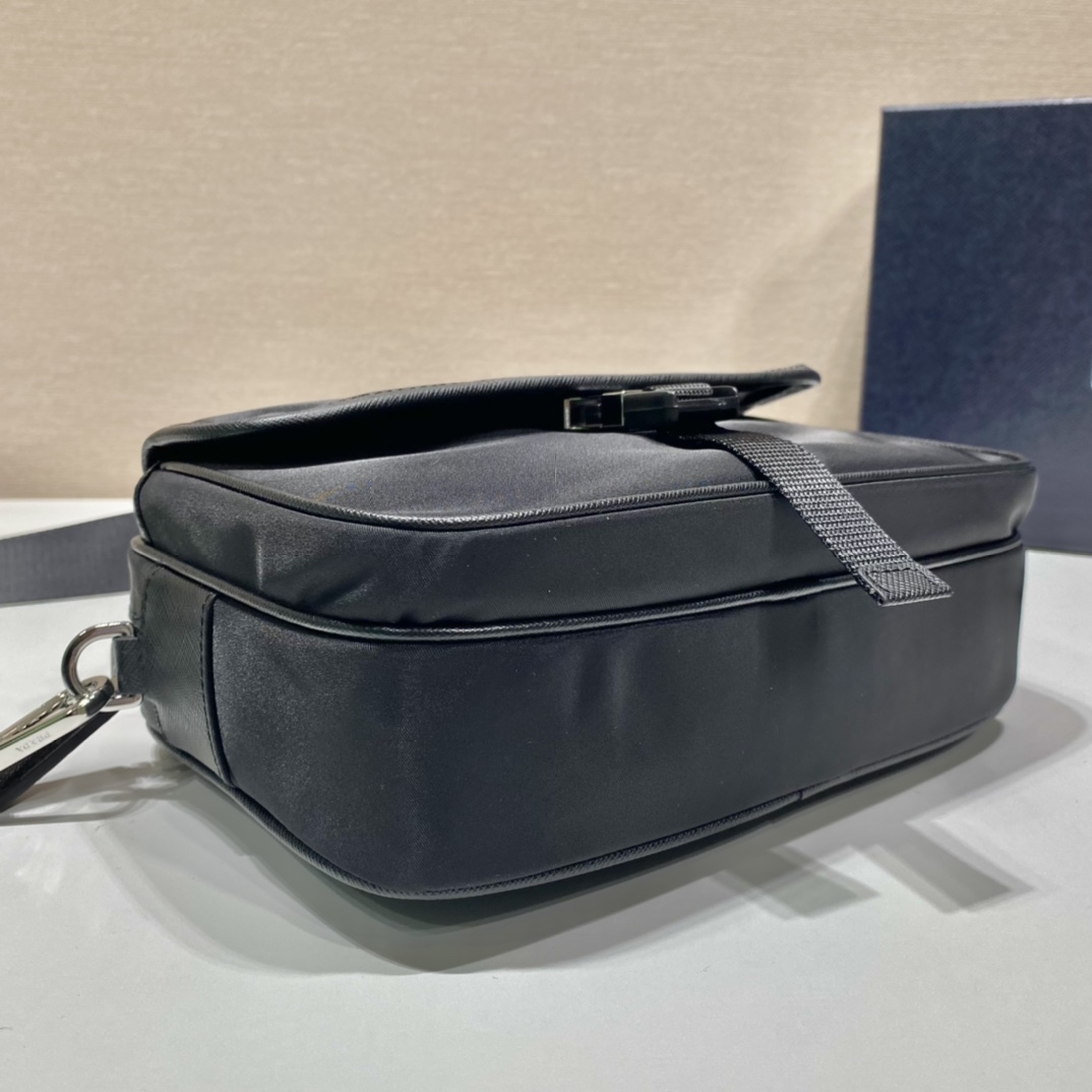 Prada Re-Nylon Saffiano Leather Shoulder Bag ( 22-16-5cm) - PerfectKickZ